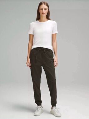 lululemon Stretch High-Rise Jogger Olive Green Women’s Size 6